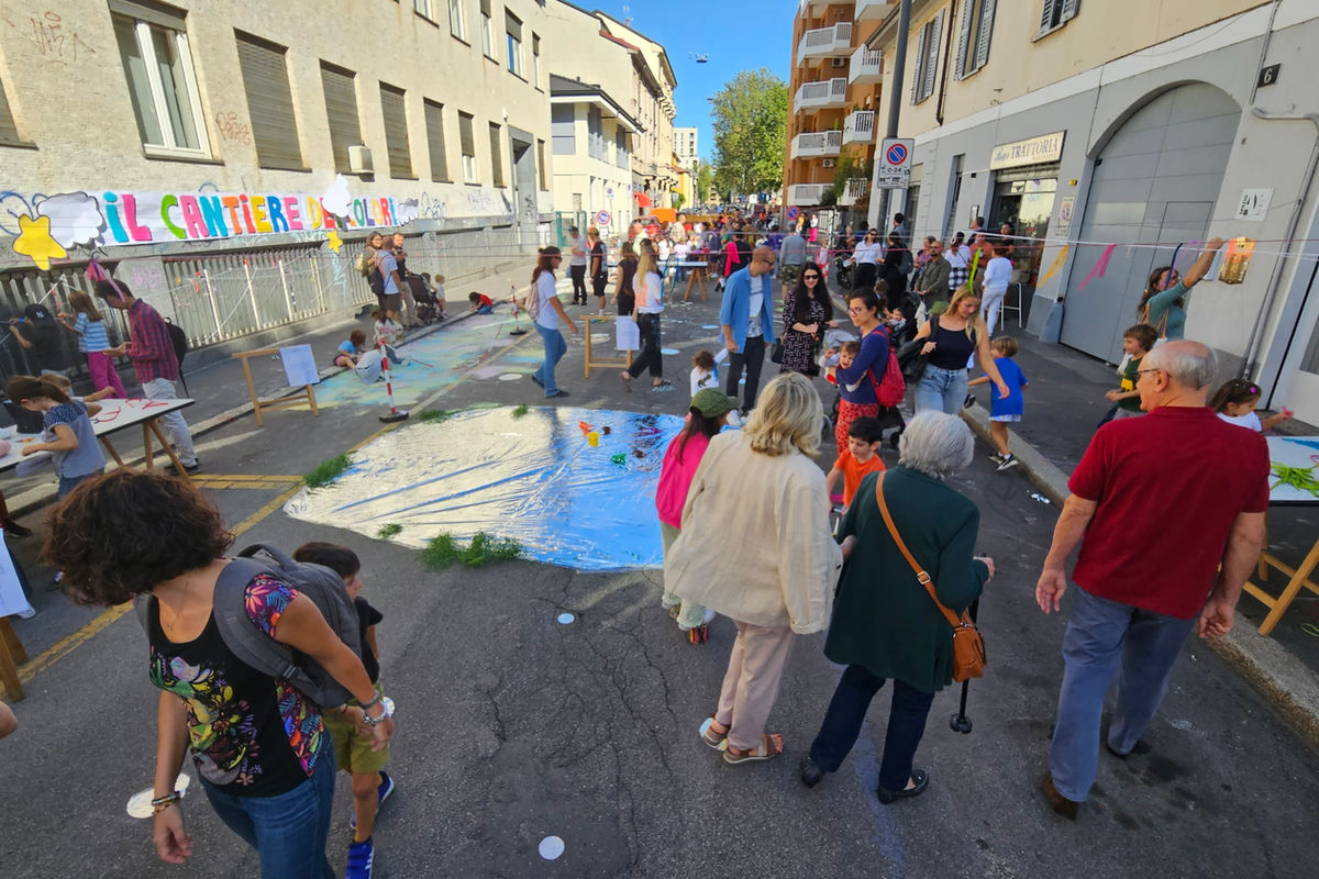 Il Cantiere dei Colori durante il No Parking Day — la strada diventa spazio di gioco e creatività